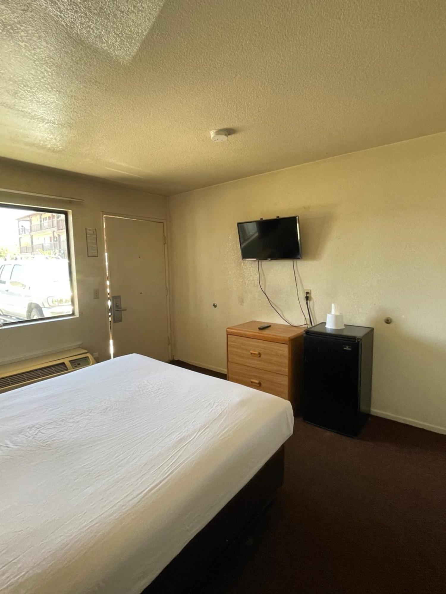Palms Inn & Suites Palmdale Exterior photo
